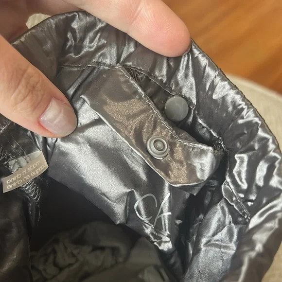 🤑BUNDLE ONLY🤑🩶Calvin Klein Metallic Gray & Silver Drawstring Bag - Picture 5 of 7